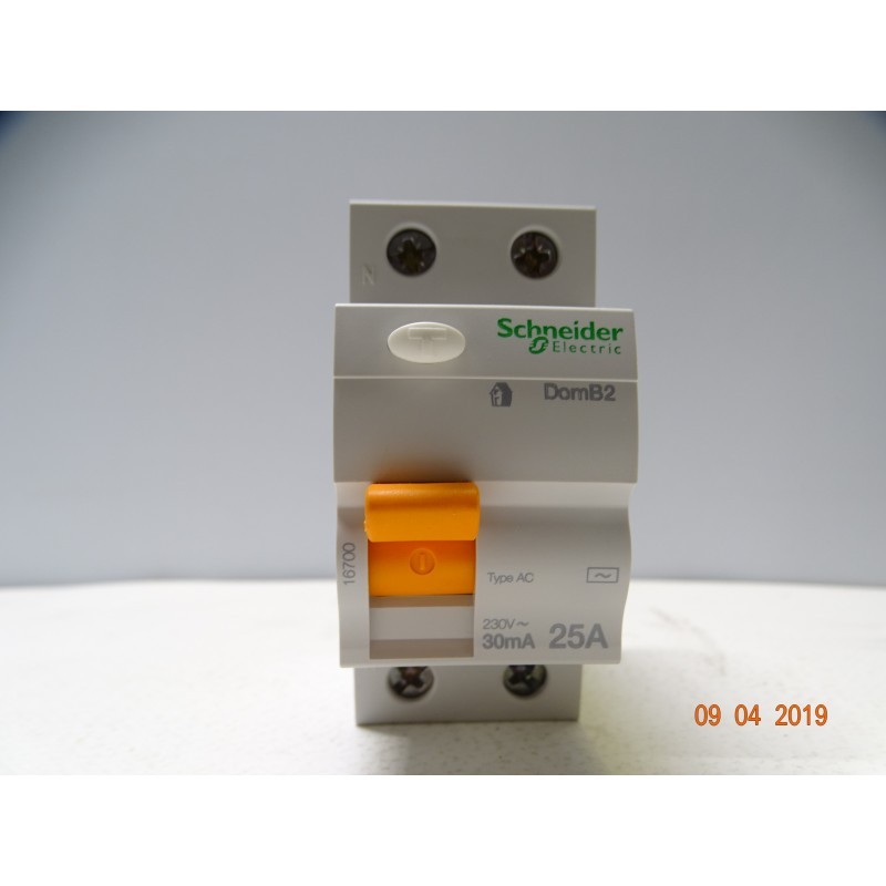 16700 Schneider Electric Differential Switch DOMB22530C-2P-25A-30mA-AC