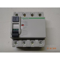 Schneider 23526 Differential Switch 4P-25A-30mA-A-Si