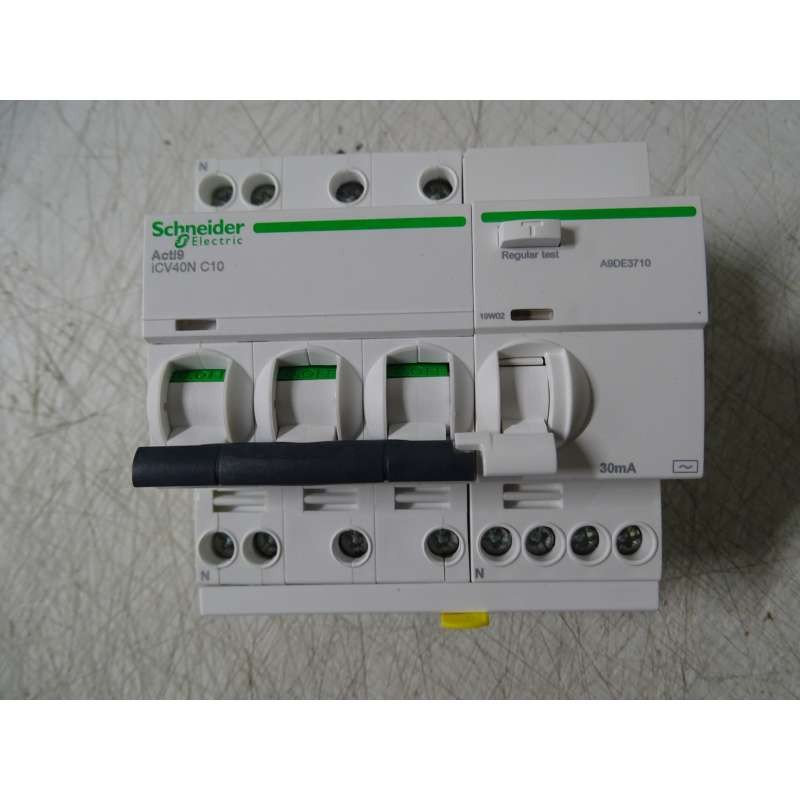 A9DE3710 Differential Switch ICV40N 3P+N C 10A 30mA Type AC Schneider