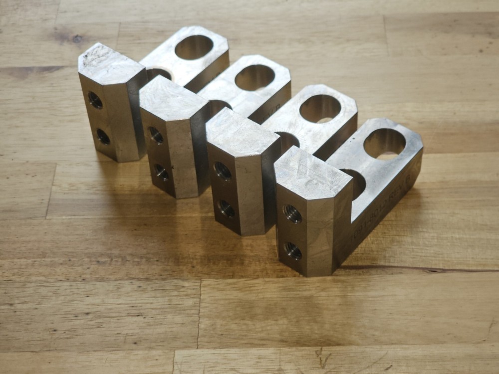 4 pcs 316 Stainless Steel Heavy Duty 90 Degree Angle Brackets, M10 Tapped Holes