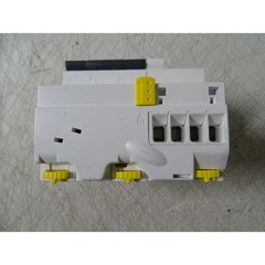 A9DE3710 Differential Switch ICV40N 3P+N C 10A 30mA Type AC Schneider