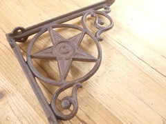 2 Cast Iron Star Brackets Garden Braces Shelf Bracket RUSTIC Vintage Mantle