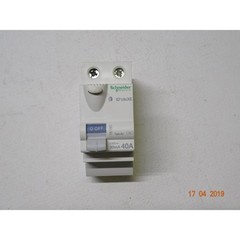 Schneider 16160 Differential Switch ID’clic XE 2P-40A-30mA-AC