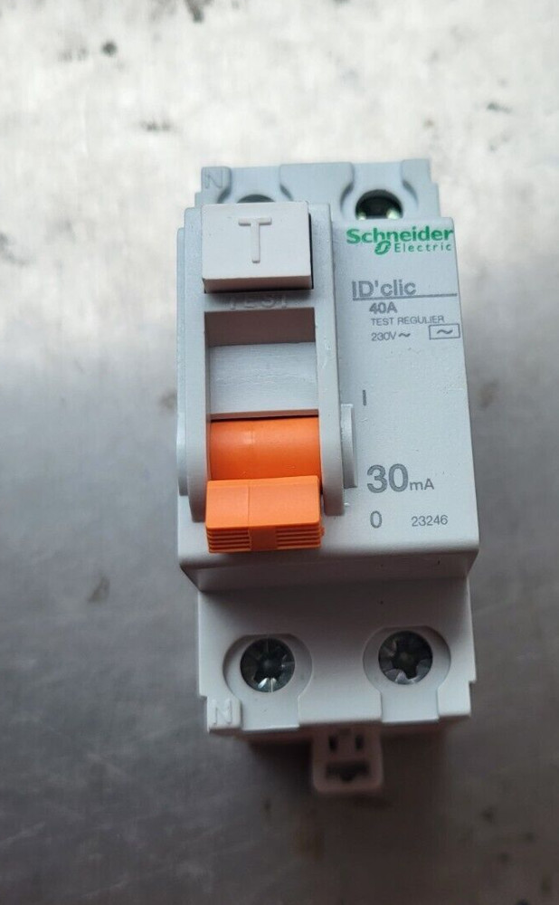 SCHNEIDER 23246 ID’CLIC 40A 2P AC 30 mA DIFFERENTIAL SWITCH (R5S2.5B2)