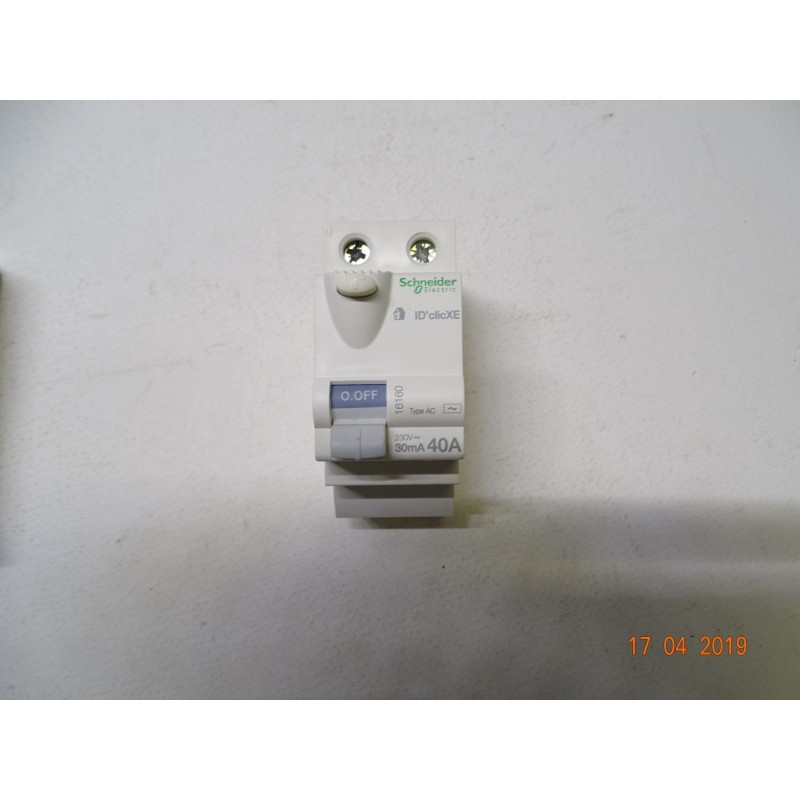Schneider 16160 Differential Switch ID’clic XE 2P-40A-30mA-AC