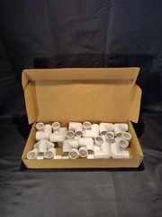 Lot of 23 Furniture Grade 1-1/4″ 3-Way Corner Elbow PVC Fittings OPEN BOX