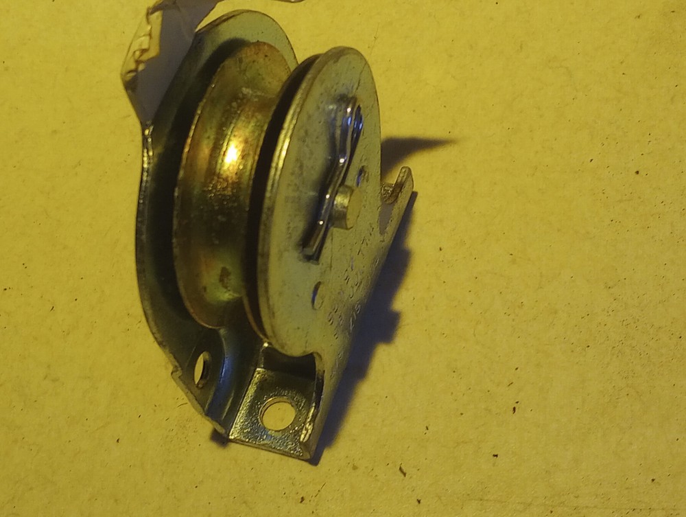 Campbell Chain T7550502 Wall And Ceiling Pulley 2 Inch For 3/8 Inch Rope Zinc Pl