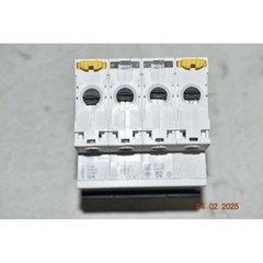 A9F89432 iC60H 4 Pole 32 Amp 10000A C Curve Magnetic Thermal Switch