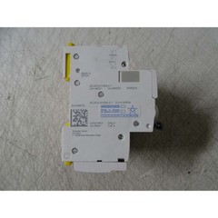 A9DE3710 Differential Switch ICV40N 3P+N C 10A 30mA Type AC Schneider