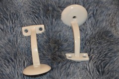 Hickory Hardware HH57738-W Hand Rail Bracket, Pair, White, 3” Projection